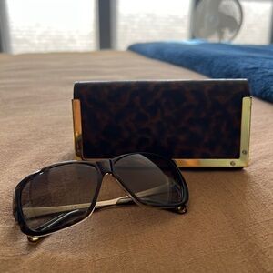 Elegant Black Sunglasses